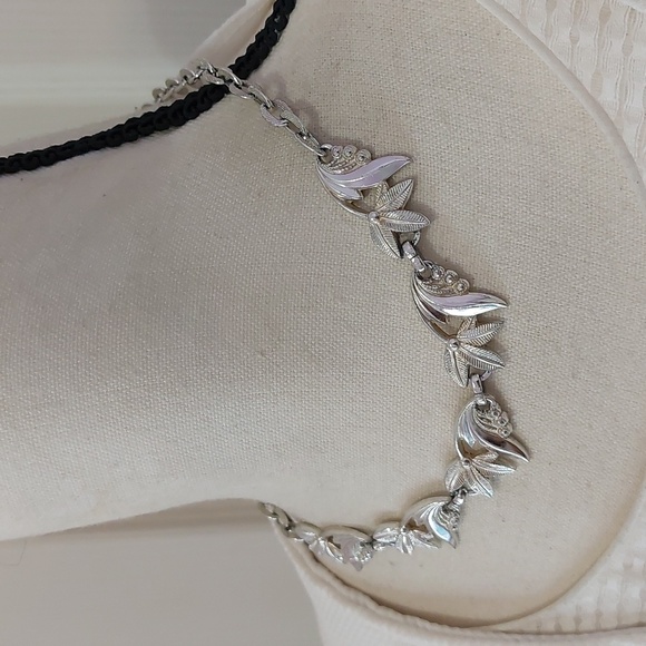 Vintage Signed Germany Multi Texture Silver Tone Leaf Vine Choker Necklace - Picture 4 of 8